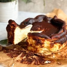 BURNT BASQUE CHEESECAKE (VIYANA KAHVESI) -image